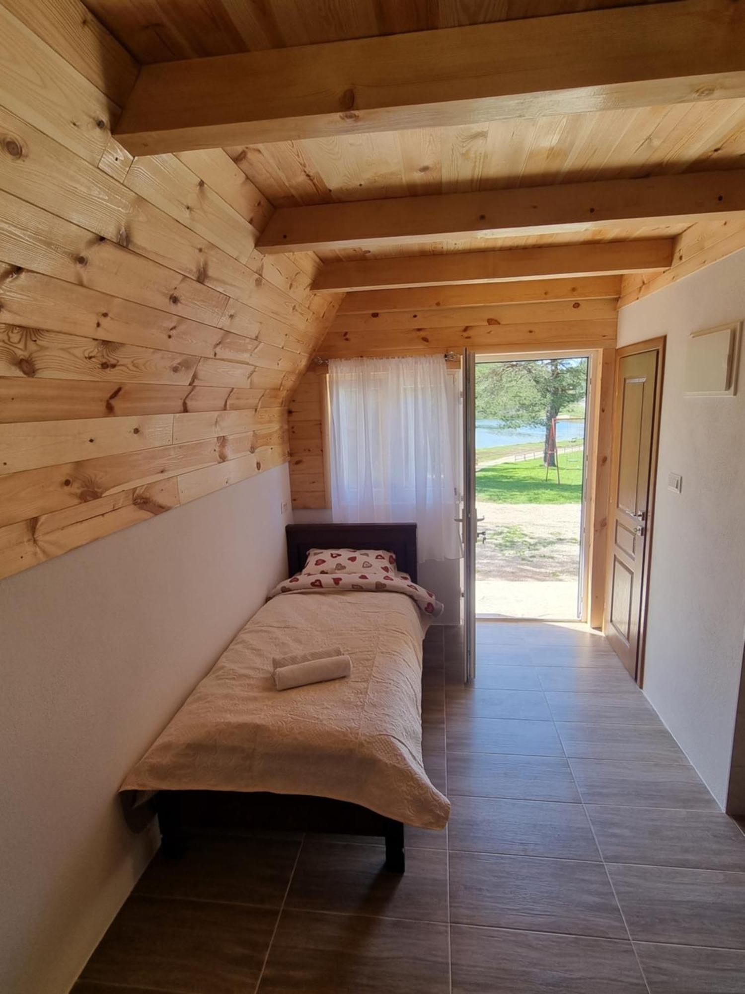 Apartmani Jezero Žabljak Δωμάτιο φωτογραφία